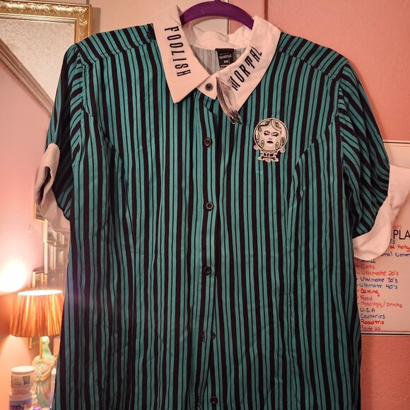 Disney Her Universe Haunted Mansion Blouse - 2x - Picture 1 of 4